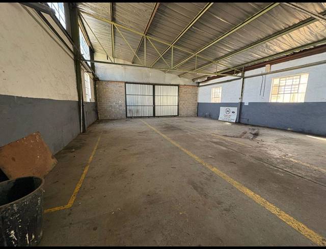 360M² WAREHOUSE TO LET IN INDUSTRIA NORTH